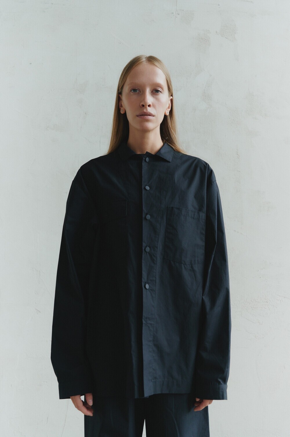 Shirt with patch pockets black